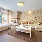 Villa Fina *