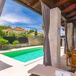 Villa Fina *