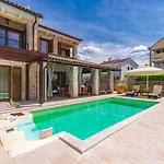 Fina Villa Malinska